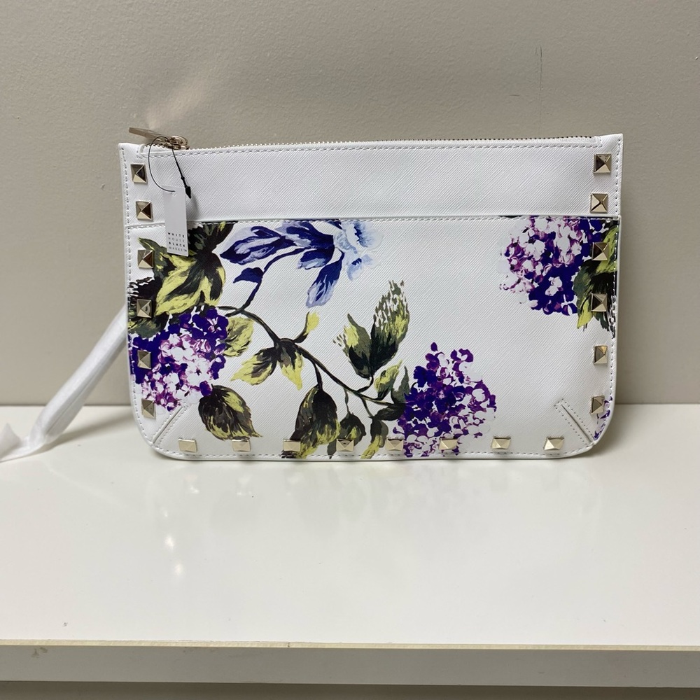 NWT WHITE HOUSE BLACK MARKET LARGE FLORAL Hydrangea WHITE WRISTLET Clutch Purse